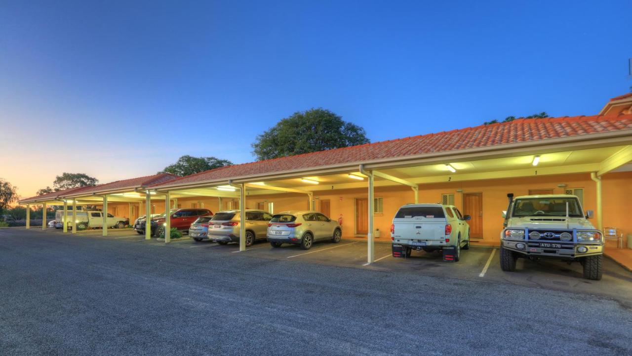 Country Roads Motor Inn Goondiwindi Kültér fotó