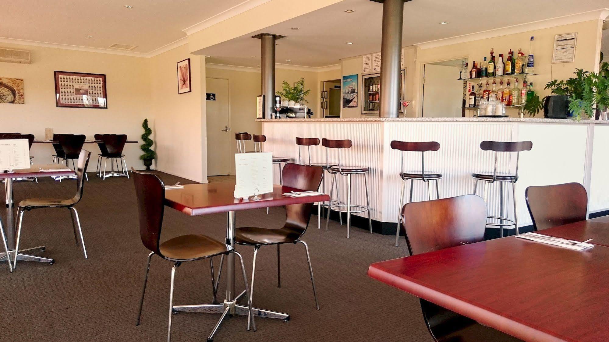 Country Roads Motor Inn Goondiwindi Kültér fotó